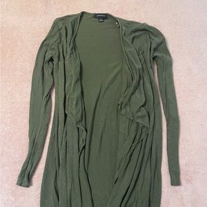 Army green cardigan, perfect for fall&winter. Very cozy